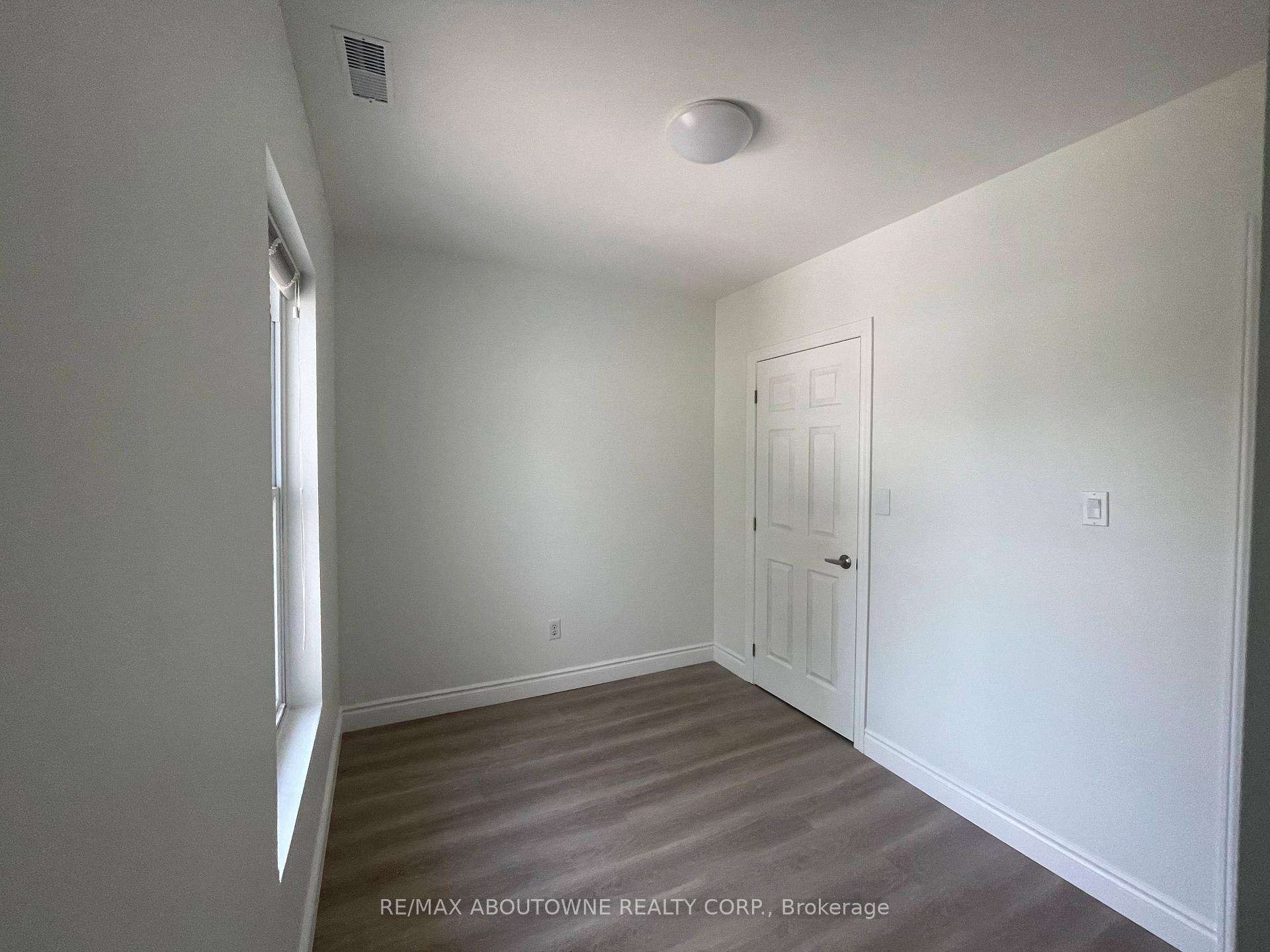 Photo 8 of Unit 2, 49 Fairleigh Avenue S, Hamilton, Gibson — HOMEH