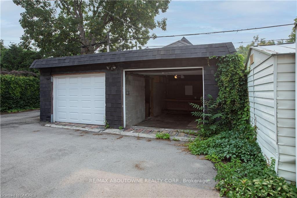 Photo 4 of Unit 2, 49 Fairleigh Avenue S, Hamilton, Gibson — HOMEH