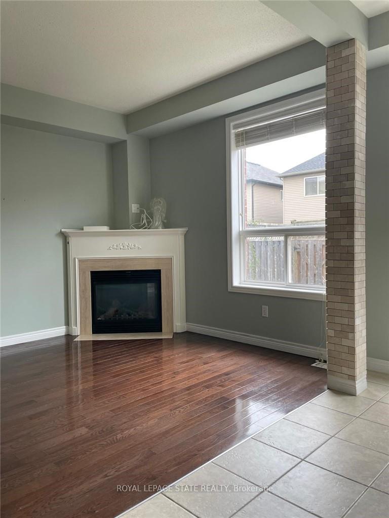 Photo 6 of 90 Marina Point Crescent, Hamilton, Winona Park — HOMEH