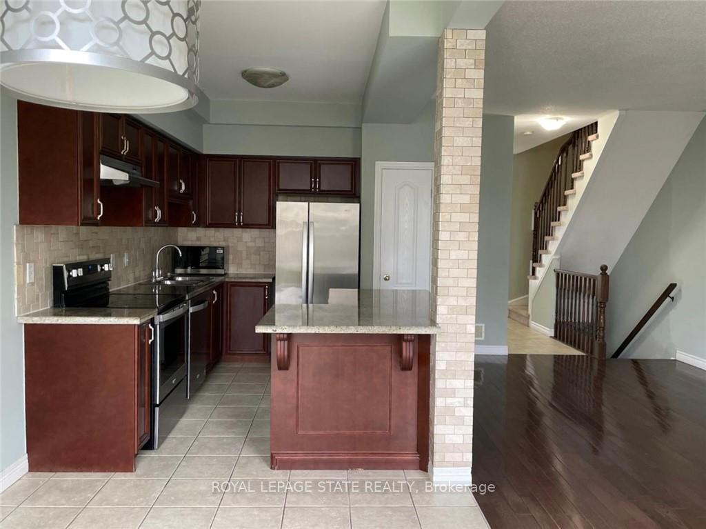 Photo 13 of 90 Marina Point Crescent, Hamilton, Winona Park — HOMEH
