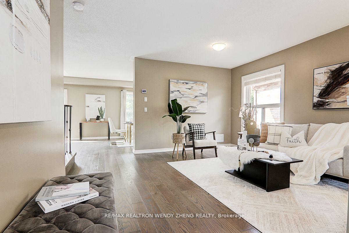 Photo 4 of 14 Valleypark Crescent, Brampton, Fletcher's Meadow — HOMEH