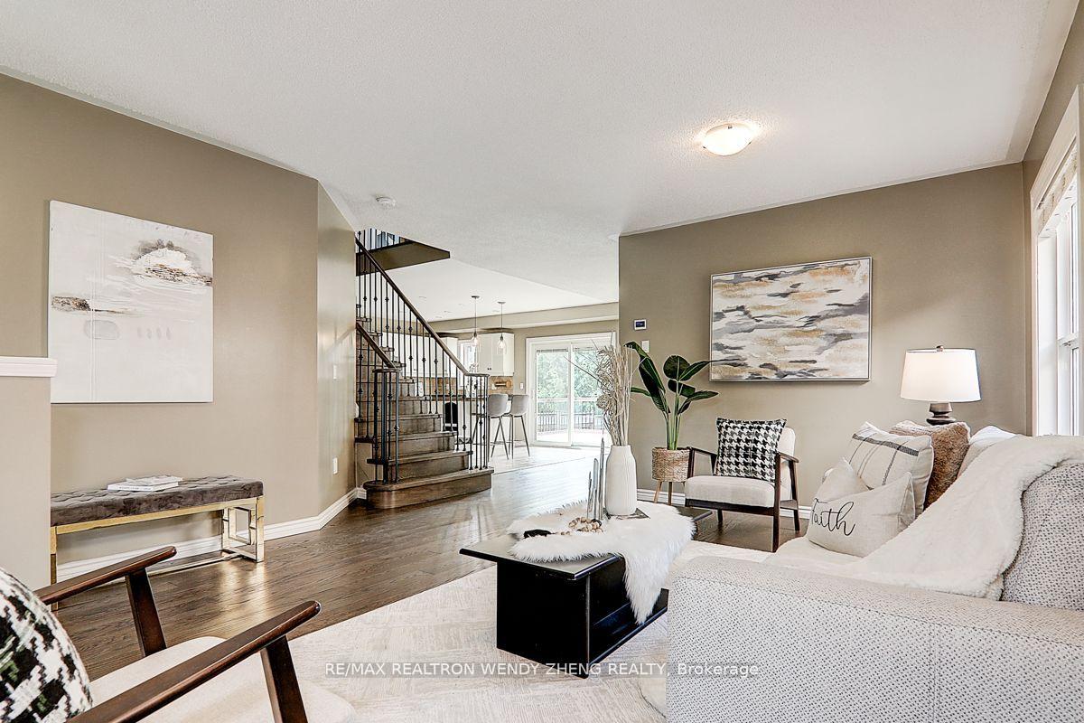 Photo 5 of 14 Valleypark Crescent, Brampton, Fletcher's Meadow — HOMEH