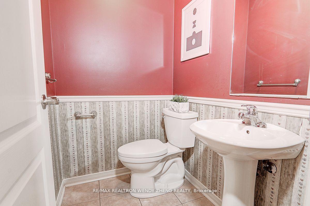 Photo 19 of 14 Valleypark Crescent, Brampton, Fletcher's Meadow — HOMEH