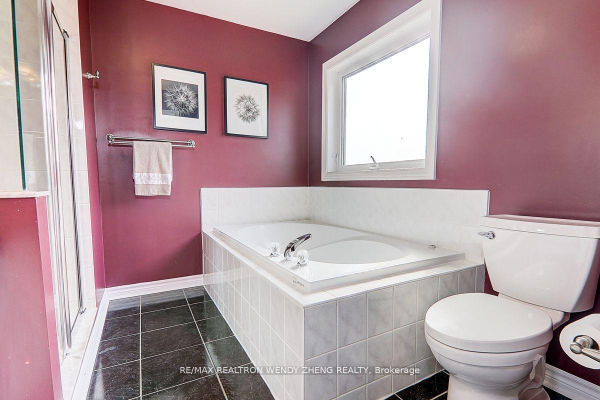 Photo 23 of 14 Valleypark Crescent, Brampton, Fletcher's Meadow — HOMEH