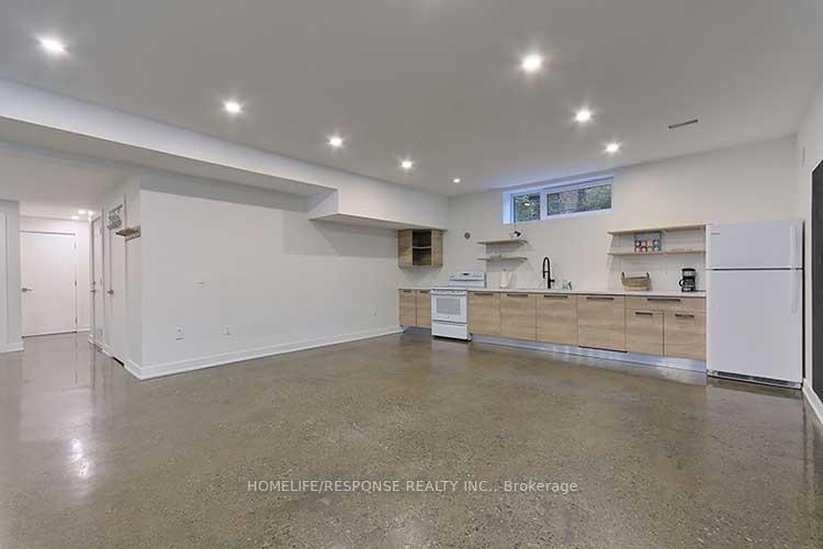 Photo 8 of Unit LOWER, 69 Tilden Crescent, Etobicoke, Humber Heights — HOMEH