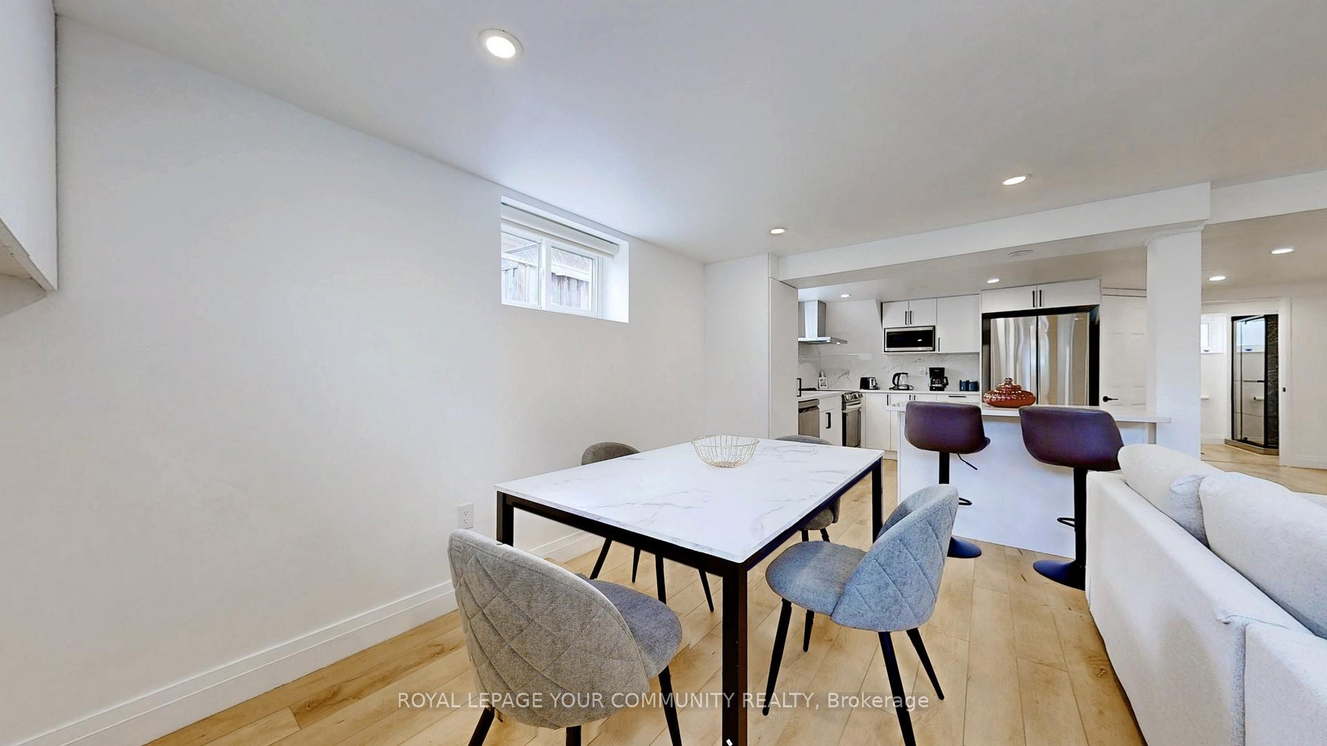 Photo 5 of Unit Lower, 24 Collins Crescent, Aurora, Aurora Heights — HOMEH