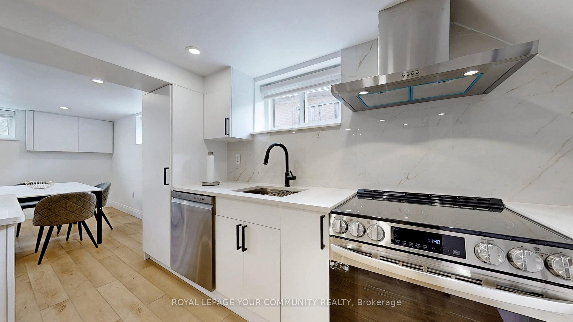Photo 24 of Unit Lower, 24 Collins Crescent, Aurora, Aurora Heights — HOMEH