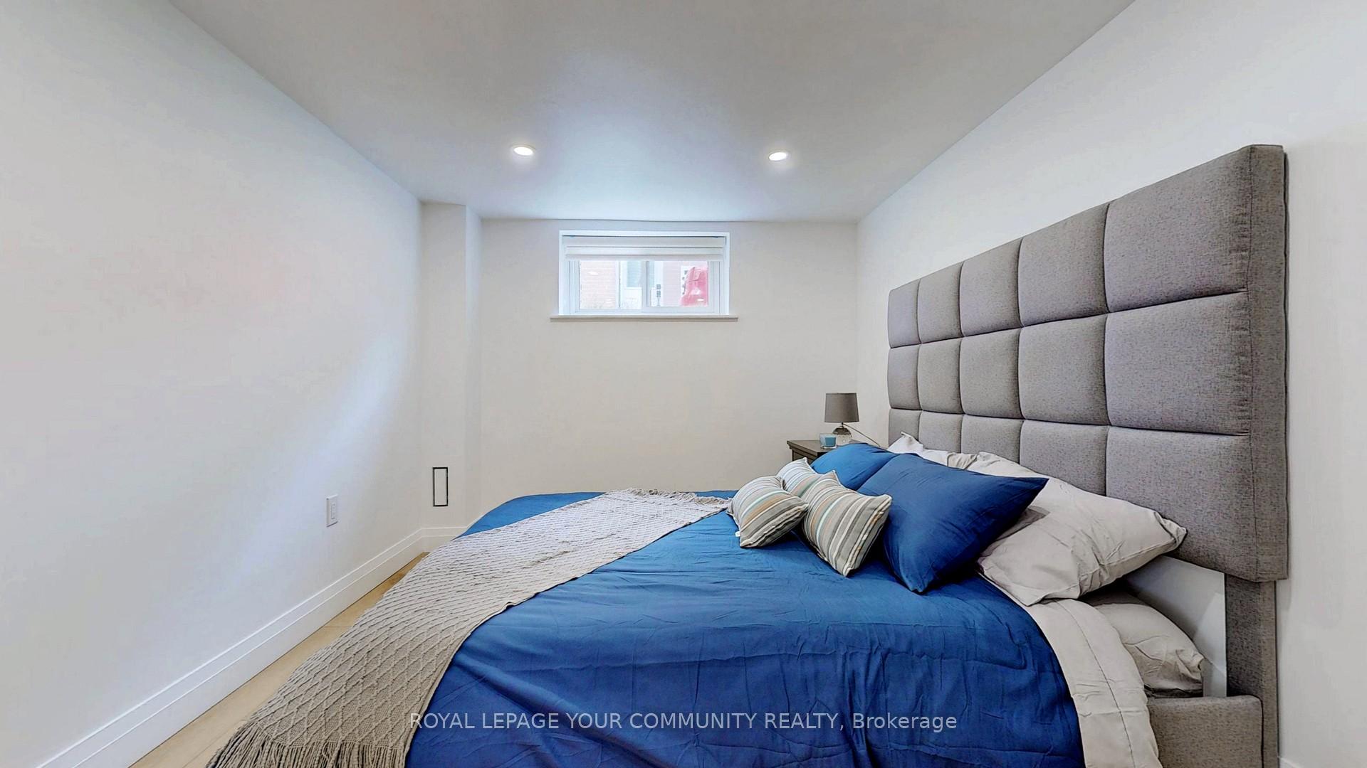Photo 8 of Unit Lower, 24 Collins Crescent, Aurora, Aurora Heights — HOMEH