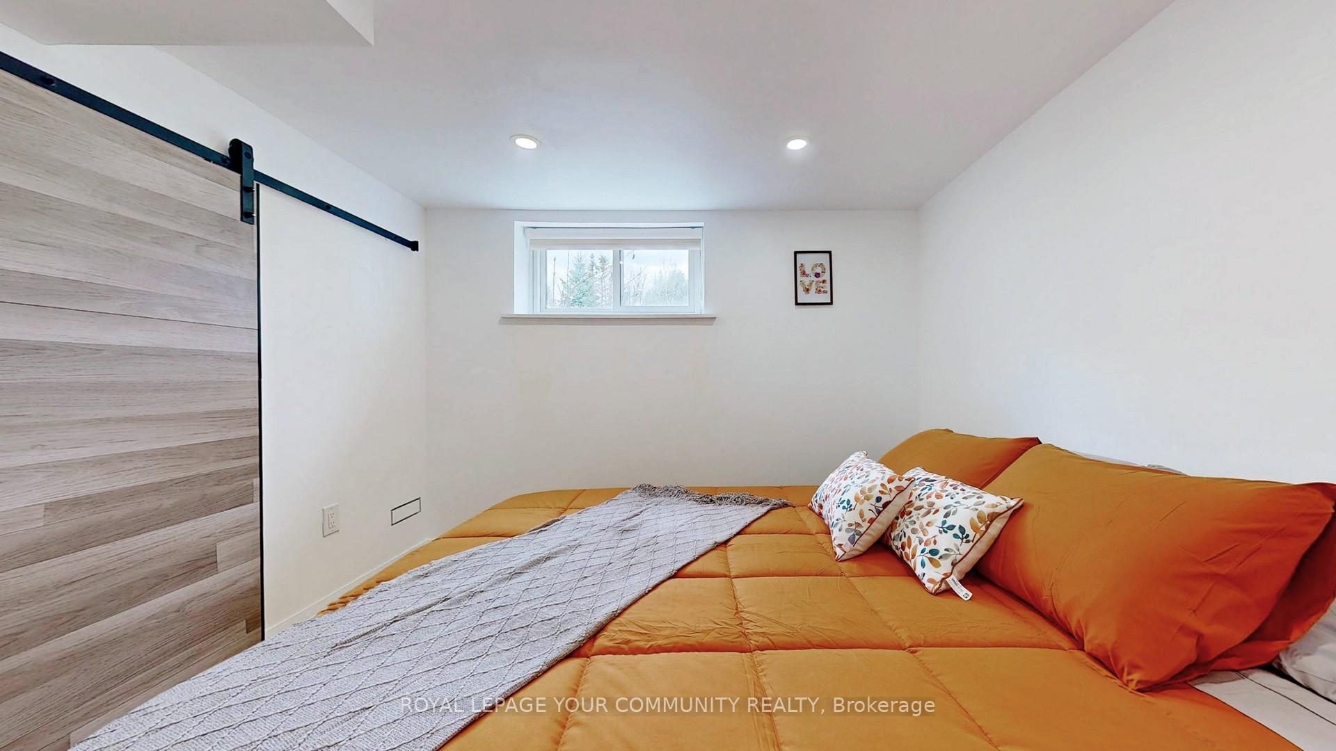 Photo 2 of Unit Lower, 24 Collins Crescent, Aurora, Aurora Heights — HOMEH