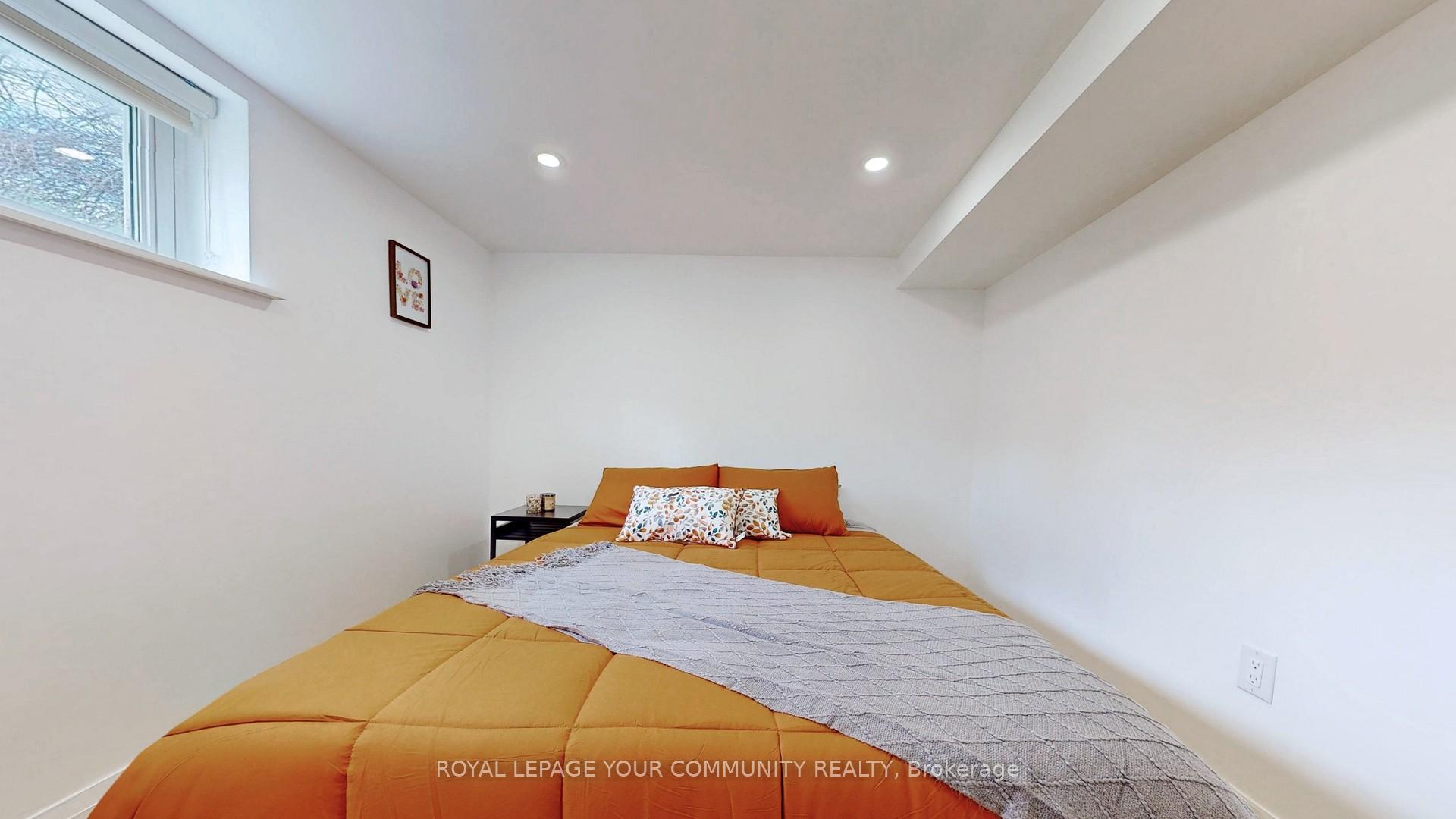 Photo 3 of Unit Lower, 24 Collins Crescent, Aurora, Aurora Heights — HOMEH