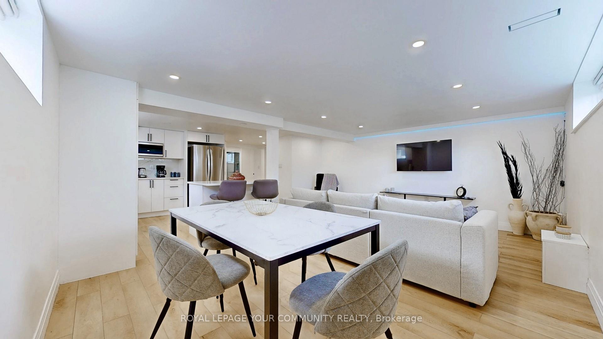 Photo 12 of Unit Lower, 24 Collins Crescent, Aurora, Aurora Heights — HOMEH