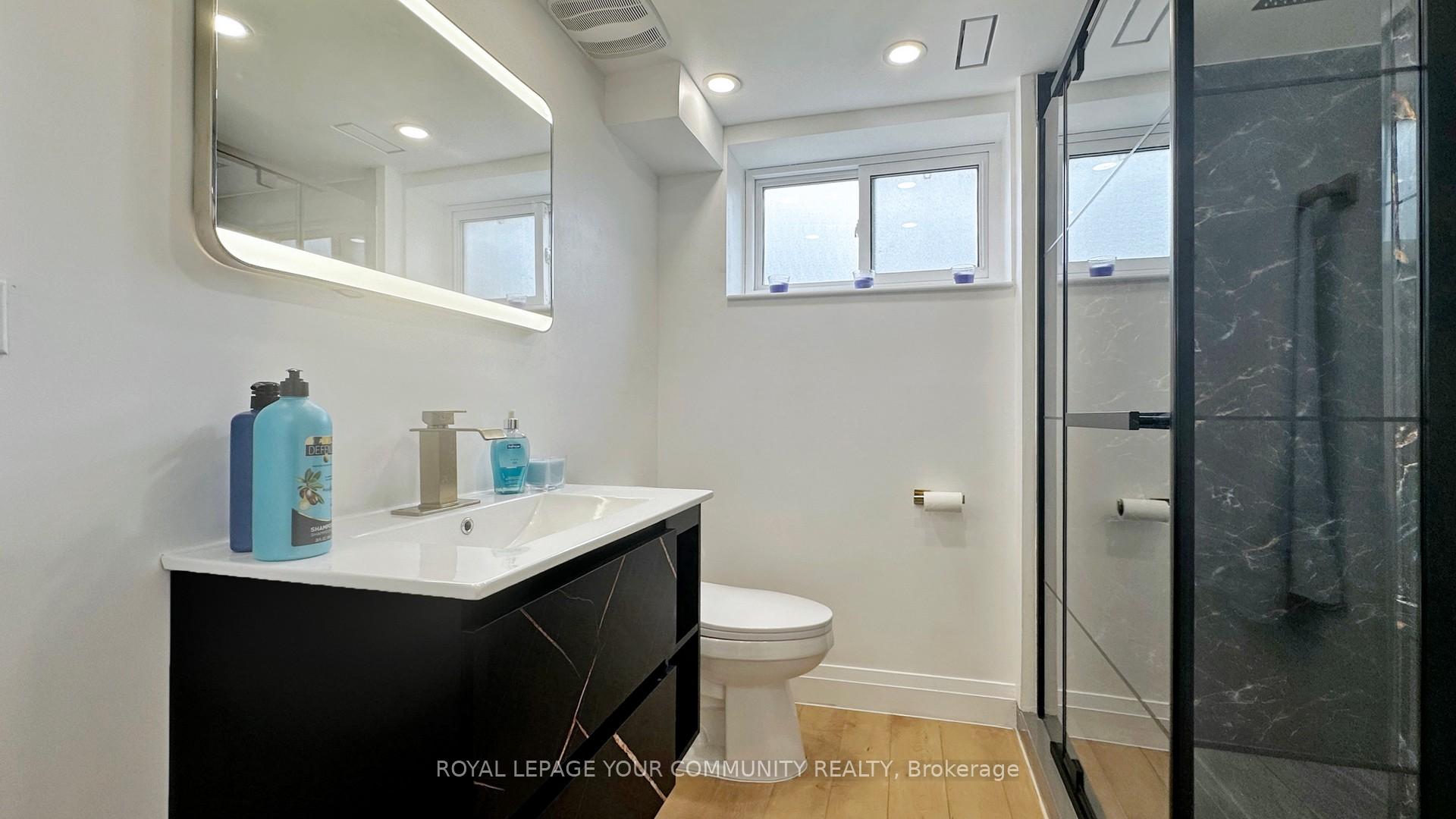 Photo 25 of Unit Lower, 24 Collins Crescent, Aurora, Aurora Heights — HOMEH