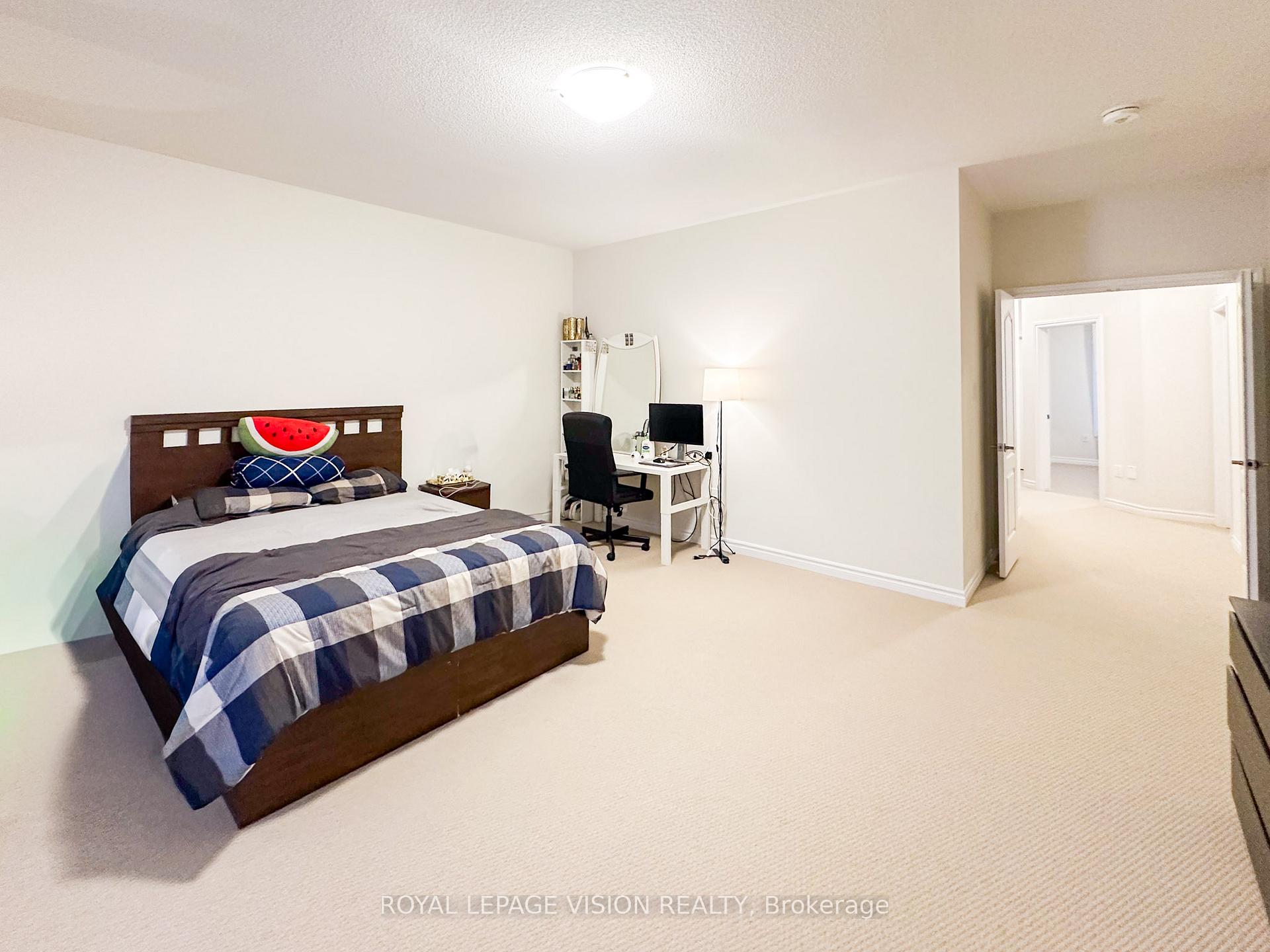 Photo 4 of 11 Waterfront Crescent, Whitby, Port Whitby — HOMEH