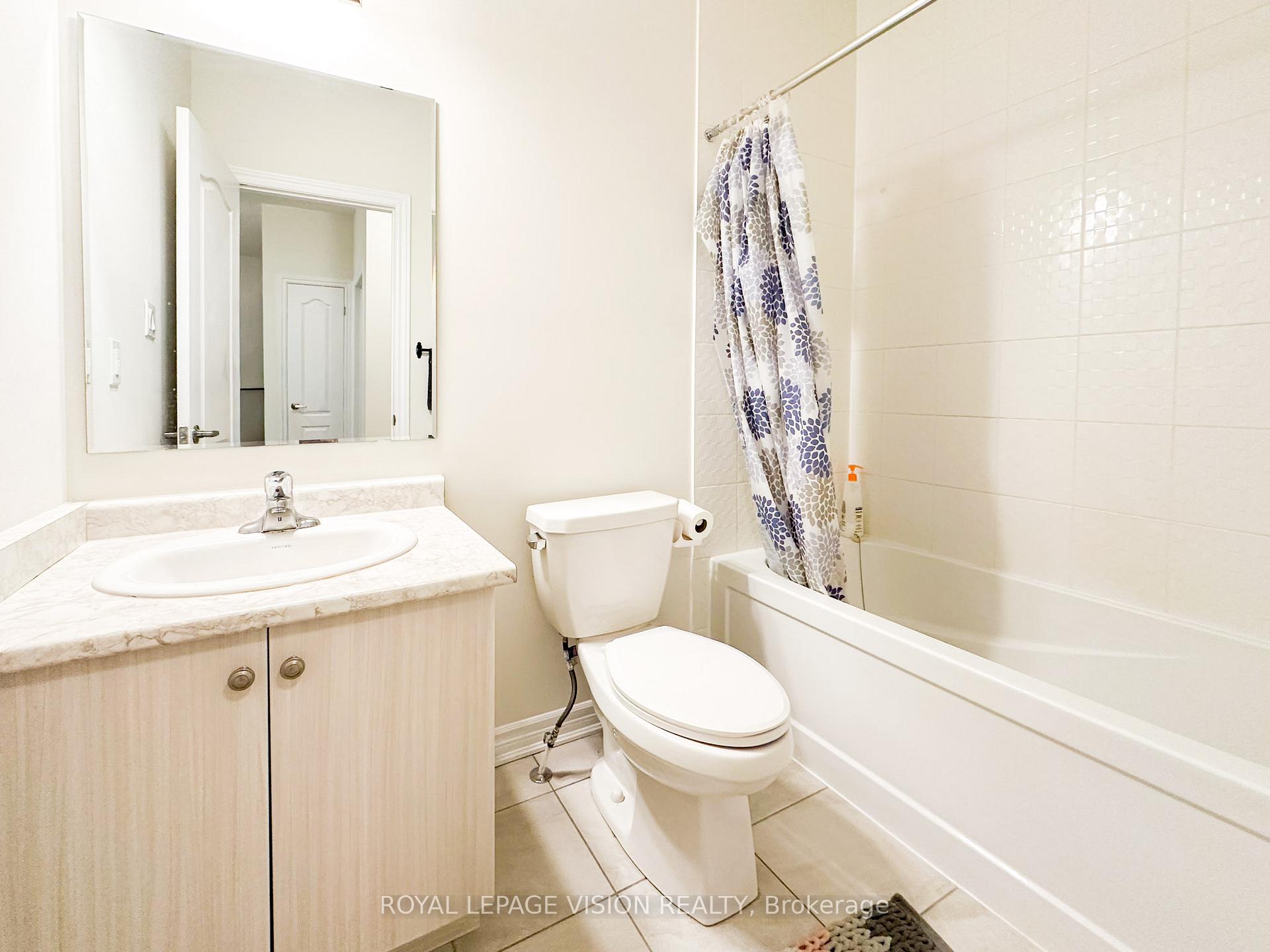 Photo 24 of 11 Waterfront Crescent, Whitby, Port Whitby — HOMEH
