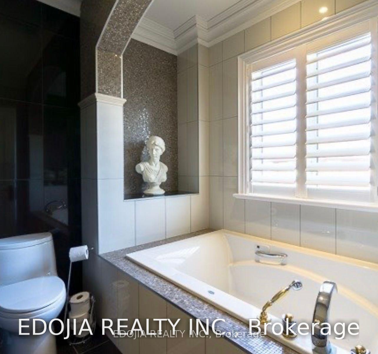 Photo 6 of 105 Shelbourne Drive, Vaughan, Vellore Village — HOMEH