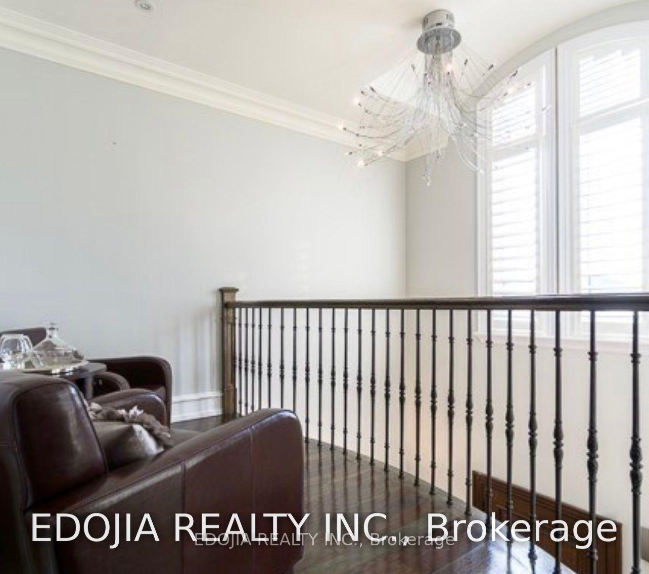 Photo 13 of 105 Shelbourne Drive, Vaughan, Vellore Village — HOMEH