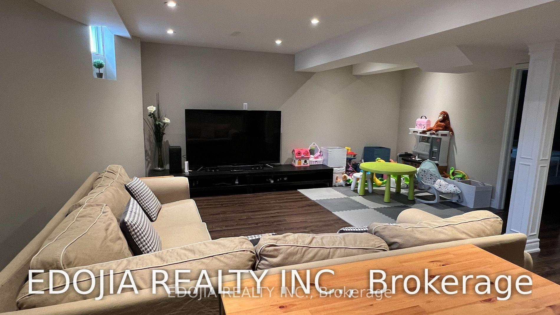 Photo 20 of 105 Shelbourne Drive, Vaughan, Vellore Village — HOMEH