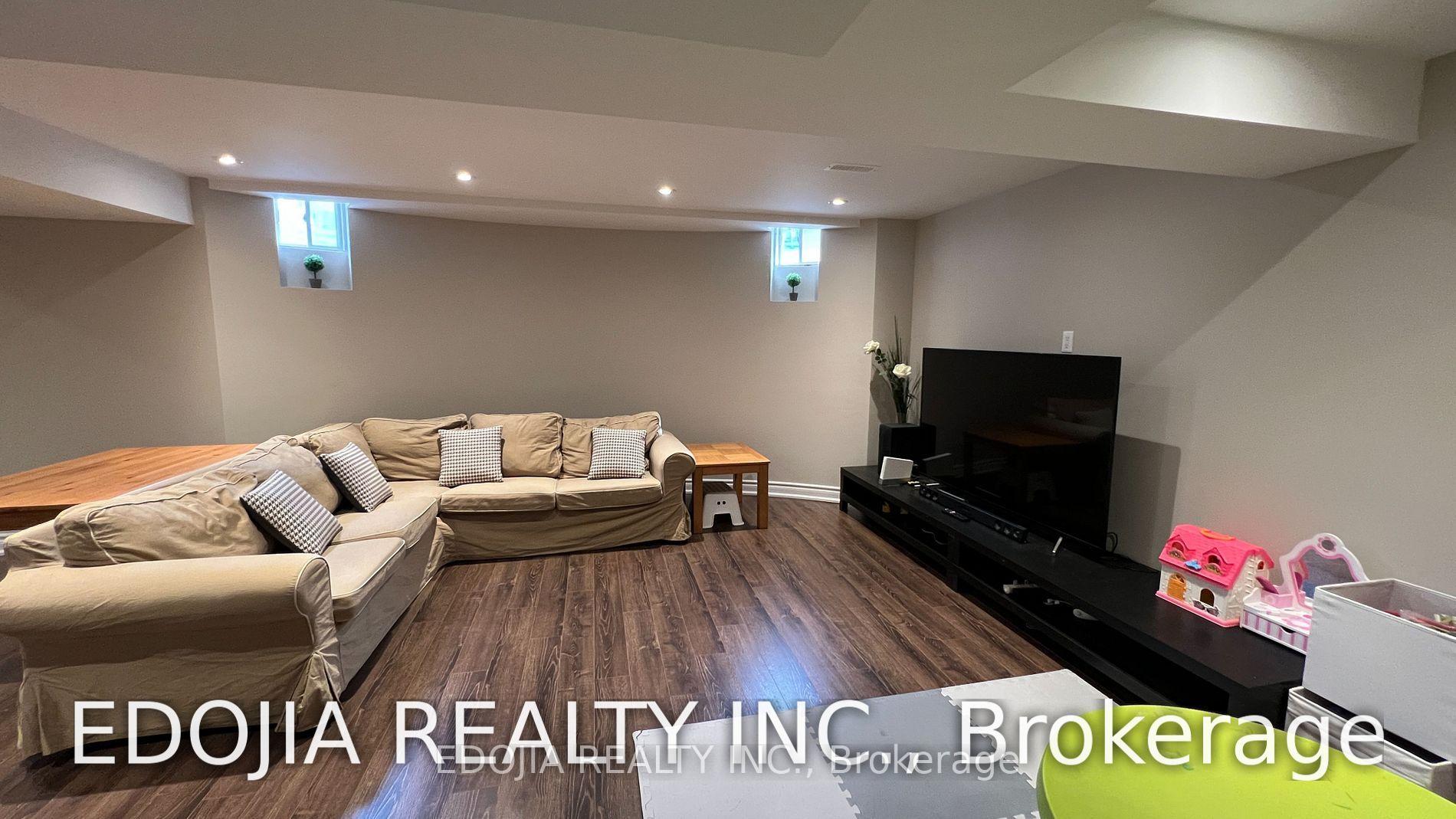 Photo 15 of 105 Shelbourne Drive, Vaughan, Vellore Village — HOMEH