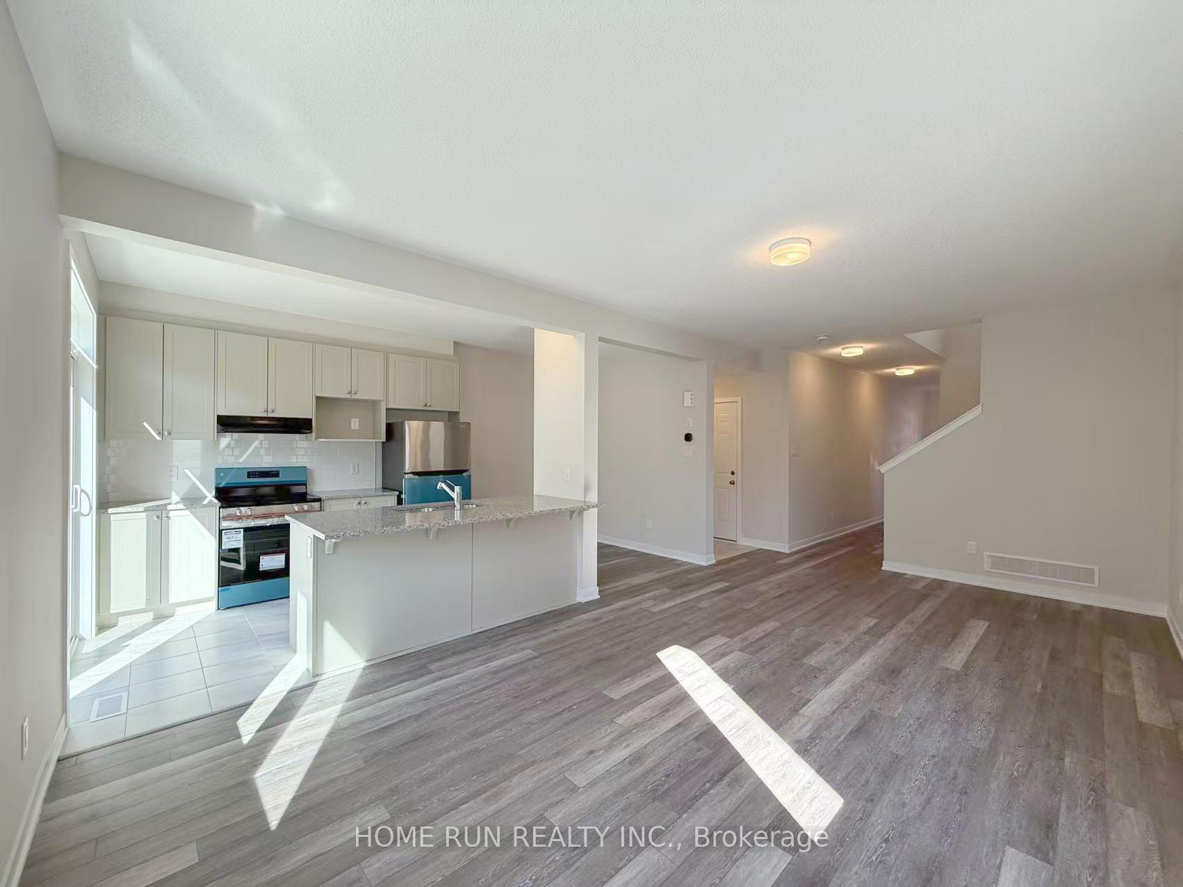 Photo 5 of 511 Brigatine Avenue, Ottawa, Stittsville (North) — HOMEH