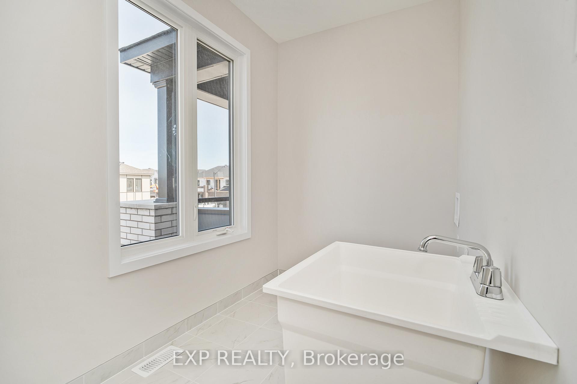 Photo 16 of 402 Euphoria Crescent E, Ottawa, Barrhaven - Heritage Park — HOMEH