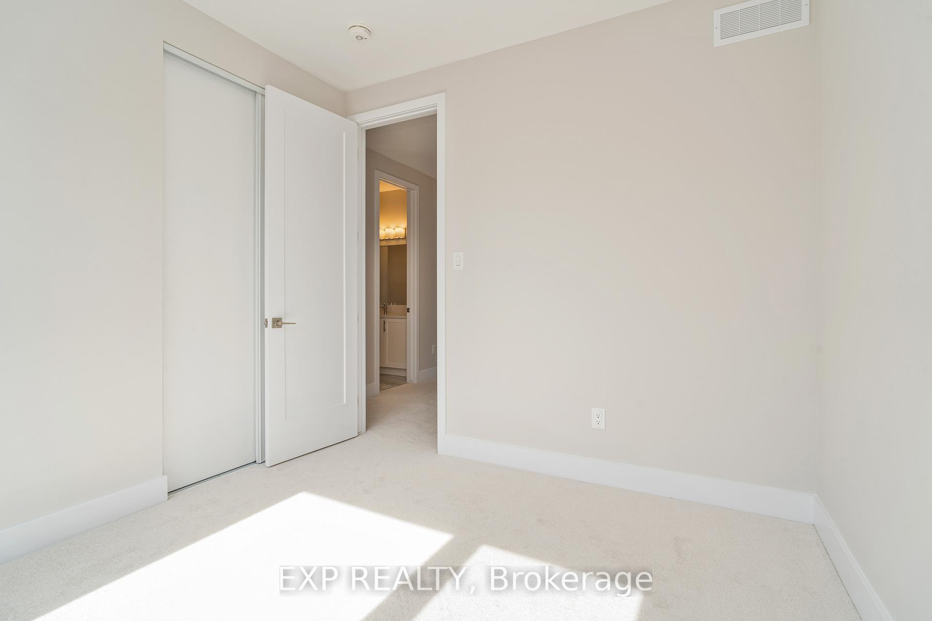 Photo 17 of 402 Euphoria Crescent E, Ottawa, Barrhaven - Heritage Park — HOMEH