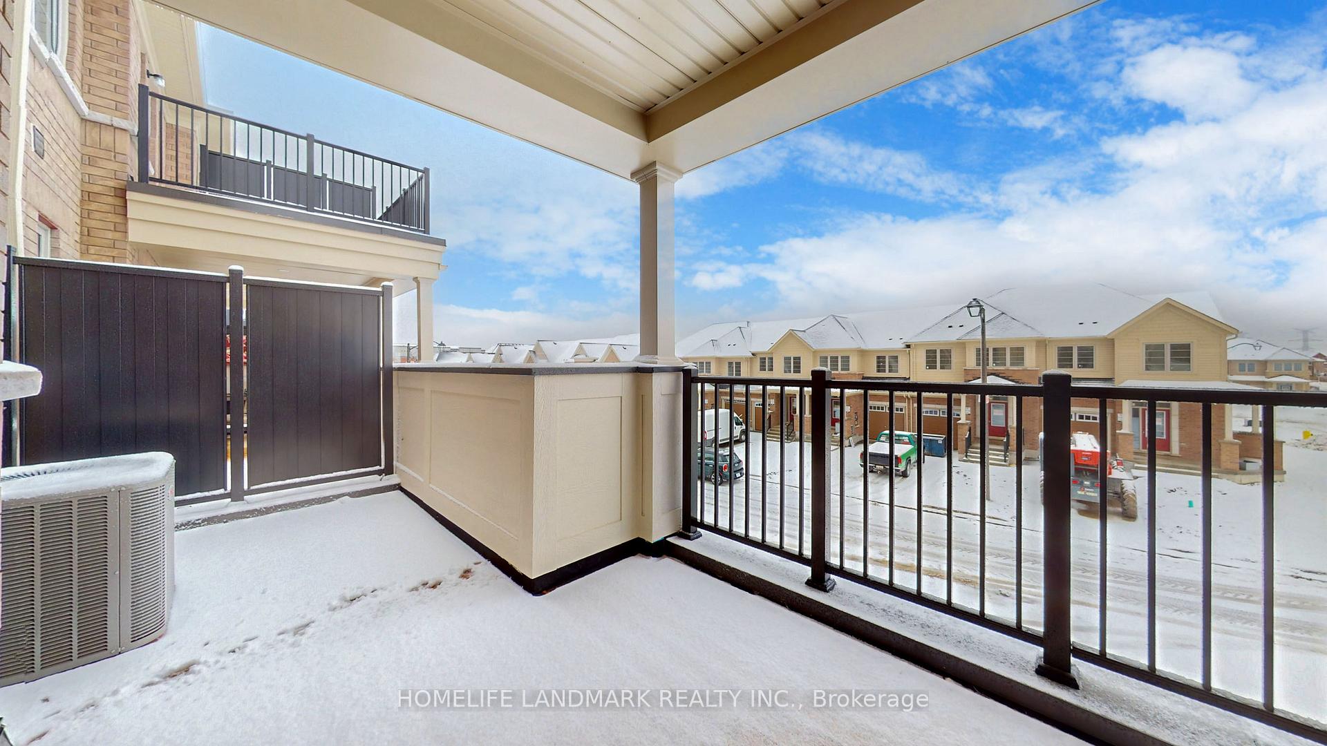 Photo 29 of 105 Air Dancer Crescent, Oshawa, Windfields — HOMEH