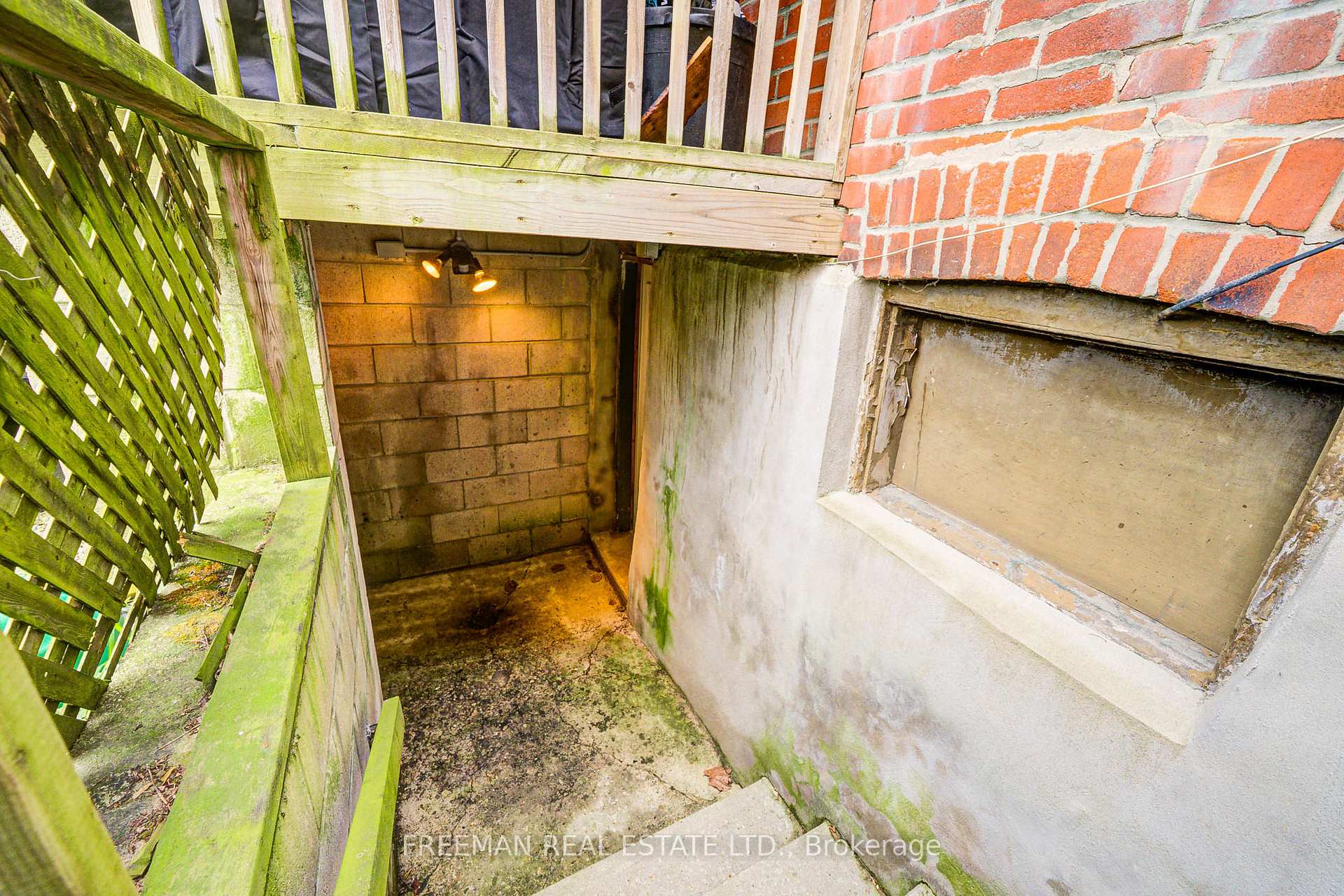 Photo 15 of Unit 2, 347 Markham Street, Toronto, Palmerston-Little Italy — HOMEH