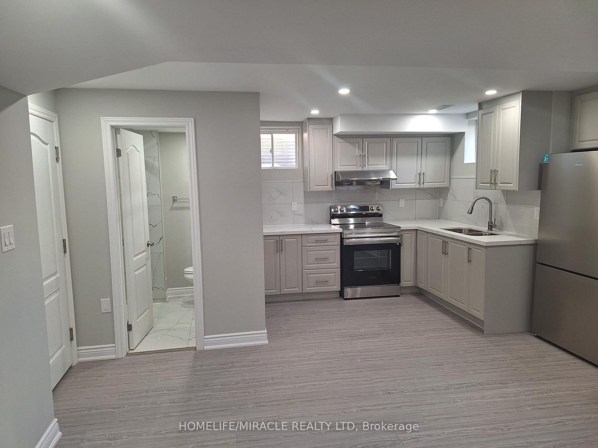 Photo 10 of 423 Edenbrook Hill Drive, Brampton, Northwest Brampton — HOMEH