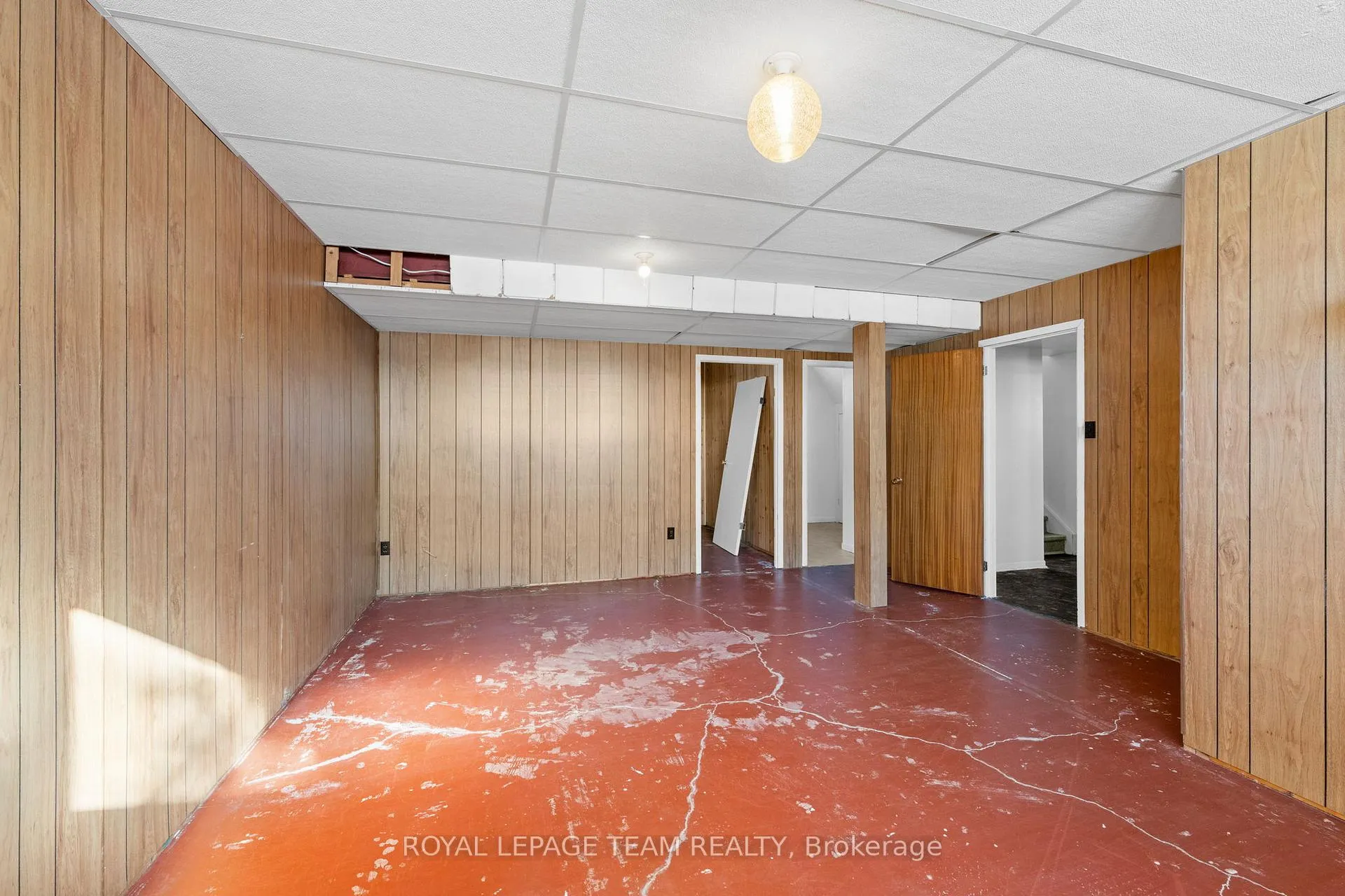 Photo 24 of 1377 Chartrand Avenue, Ottawa, Bilberry Creek/Queenswood Heights — HOMEH