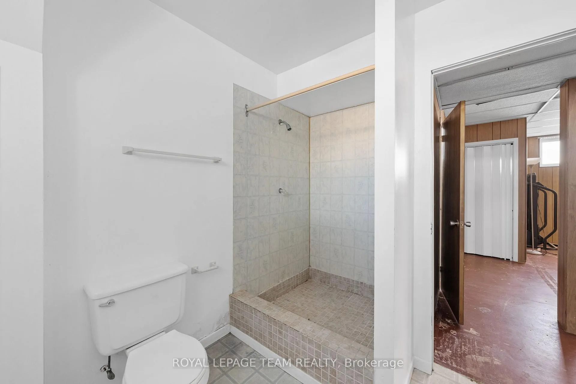Photo 27 of 1377 Chartrand Avenue, Ottawa, Bilberry Creek/Queenswood Heights — HOMEH