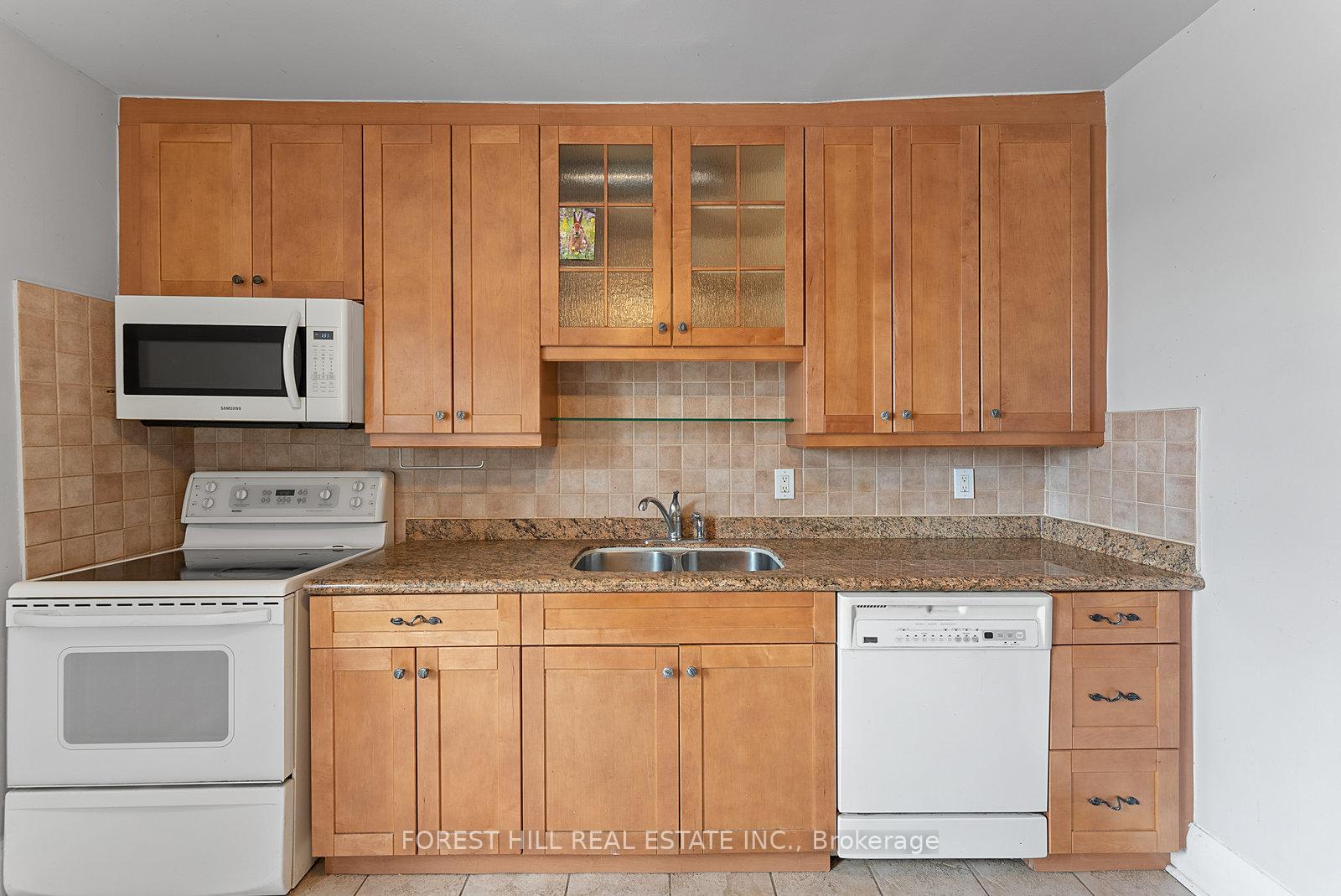 Photo 17 of Unit Unit A, 1068 Avenue Road, Toronto, Lawrence Park South — HOMEH
