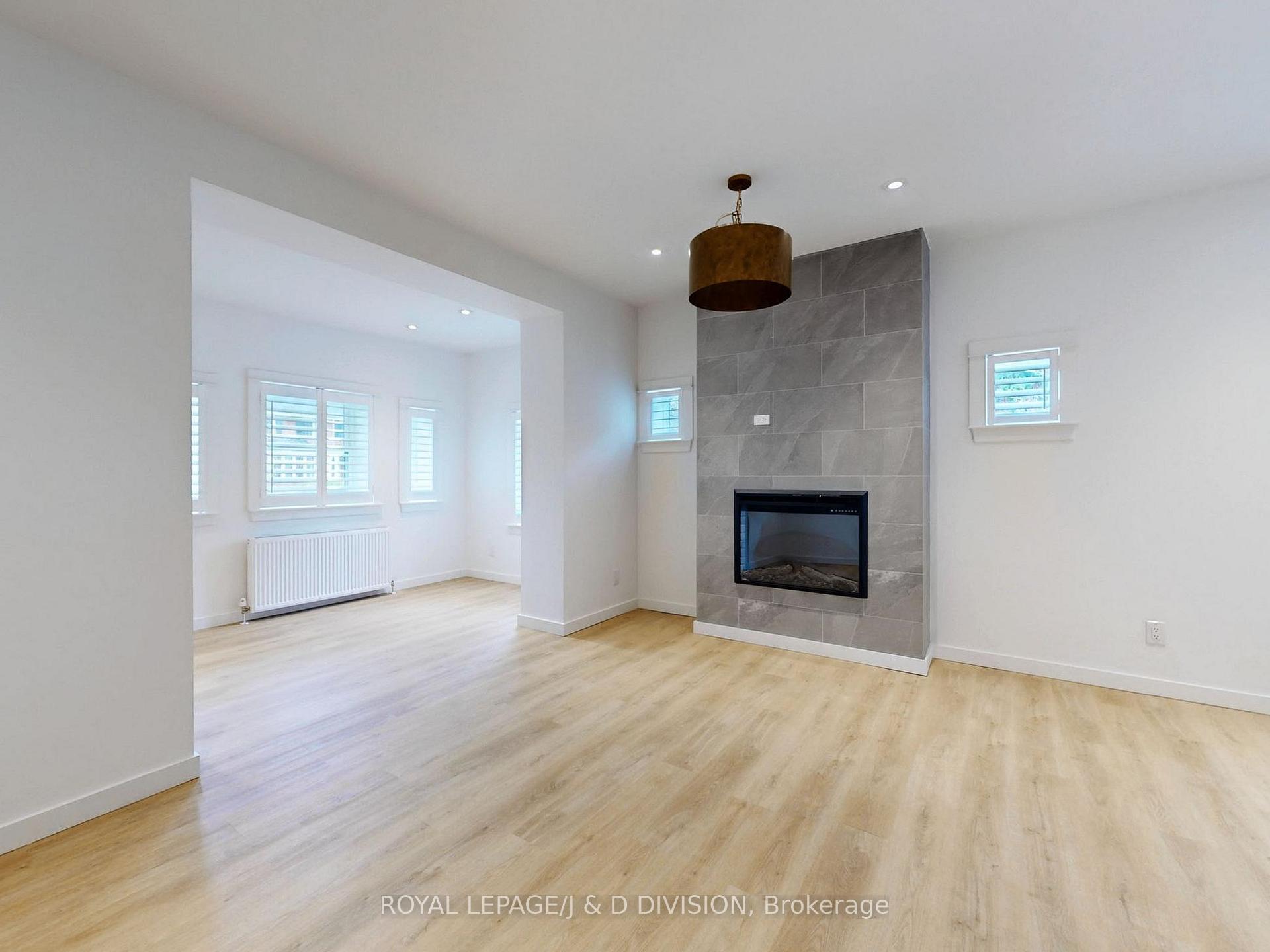 Photo 5 of Unit 2, 17 Humewood Drive, Toronto, Humewood-Cedarvale — HOMEH