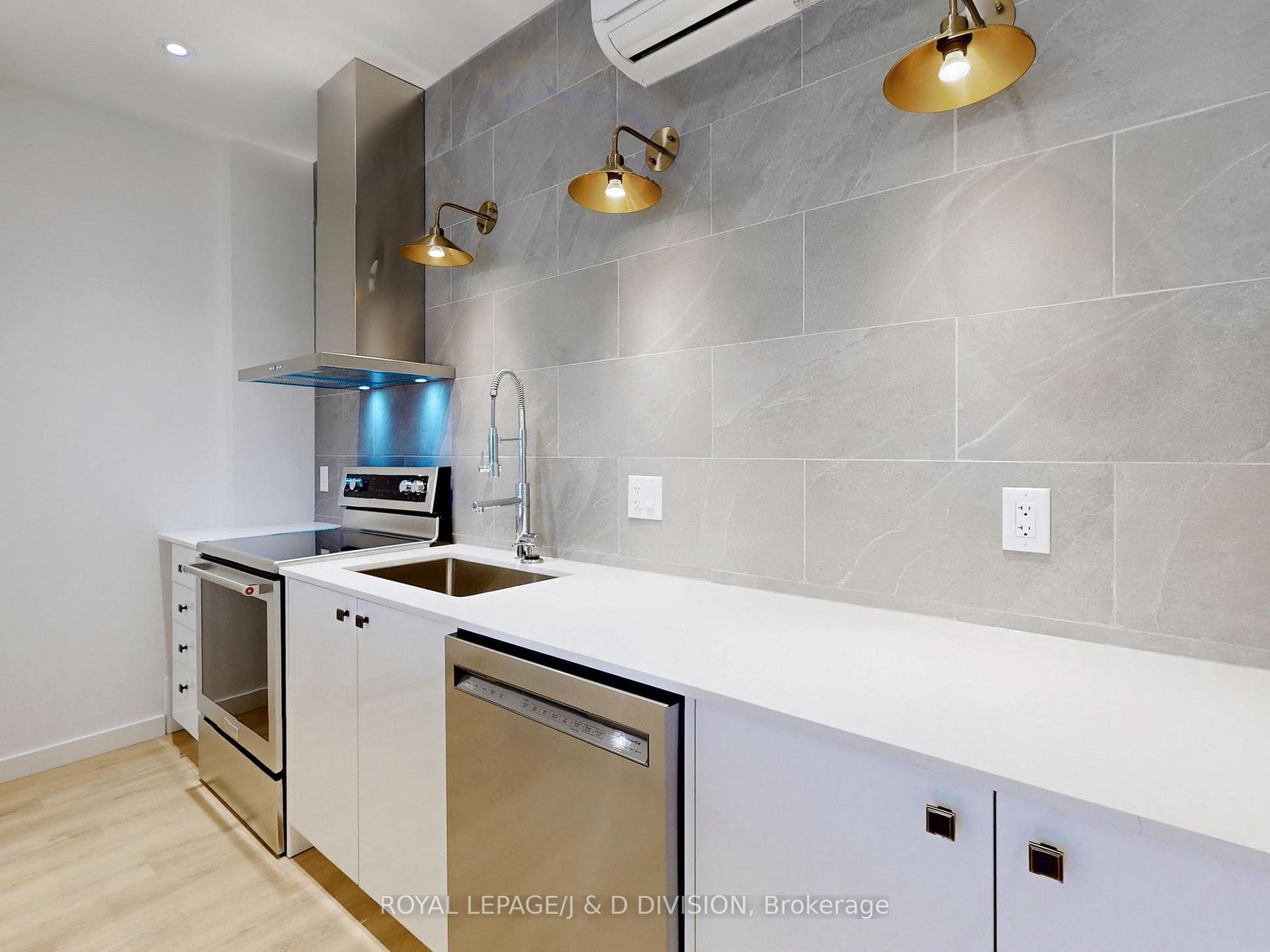 Photo 17 of Unit 2, 17 Humewood Drive, Toronto, Humewood-Cedarvale — HOMEH