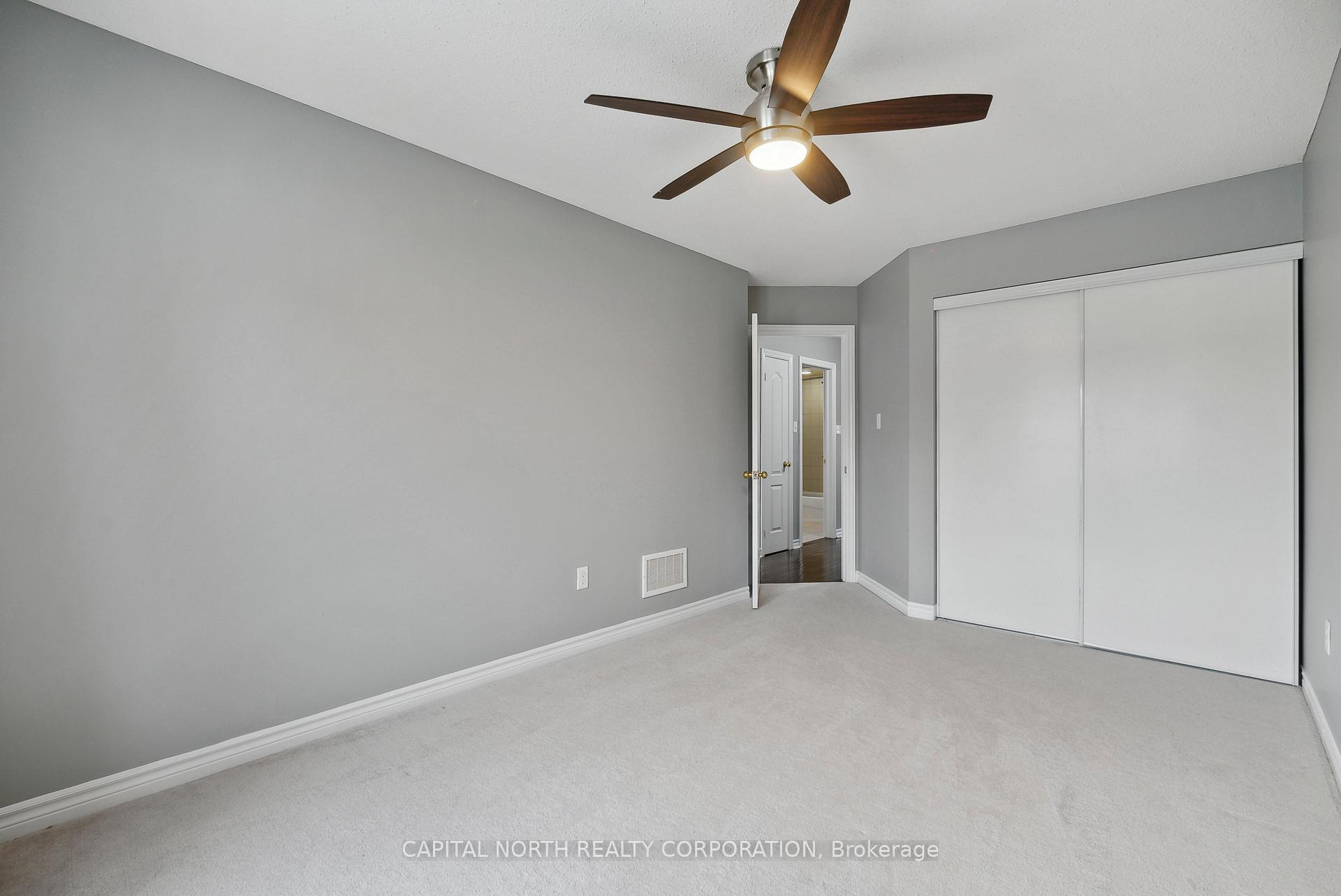 Photo 30 of 36 Lancaster Court, Barrie, Innis-Shore — HOMEH