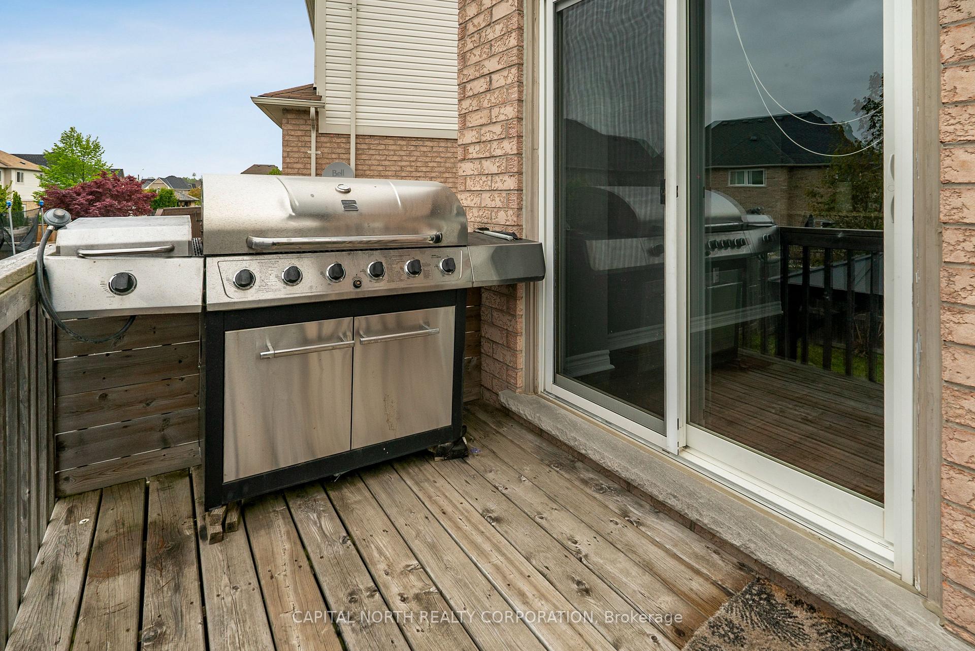 Photo 18 of 36 Lancaster Court, Barrie, Innis-Shore — HOMEH
