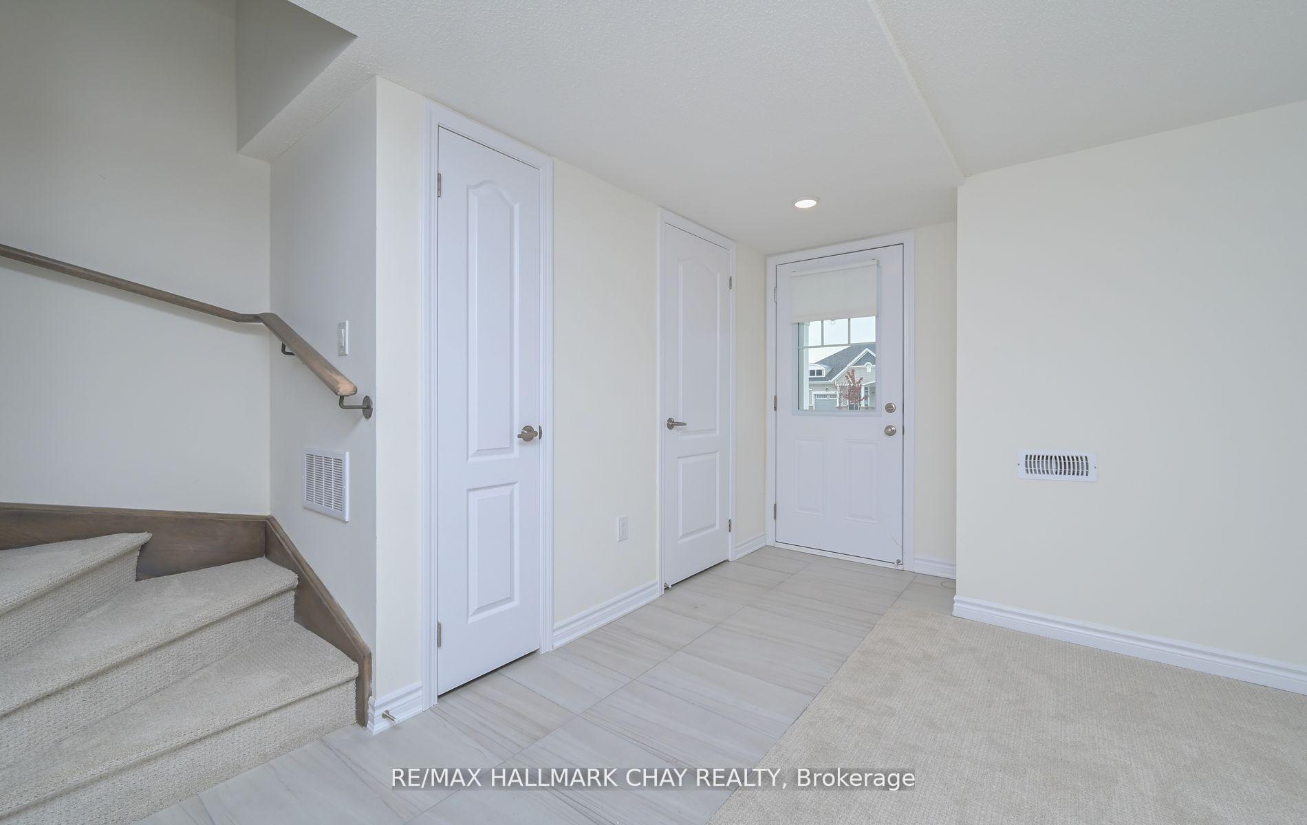Photo 5 of 22 Abby Drive, Wasaga Beach — HOMEH