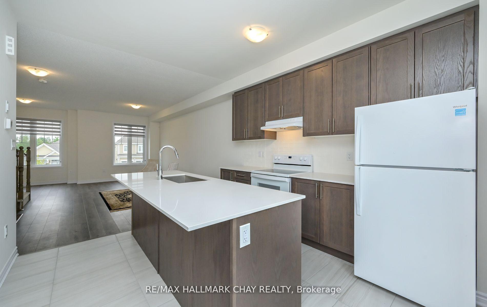 Photo 7 of 22 Abby Drive, Wasaga Beach — HOMEH
