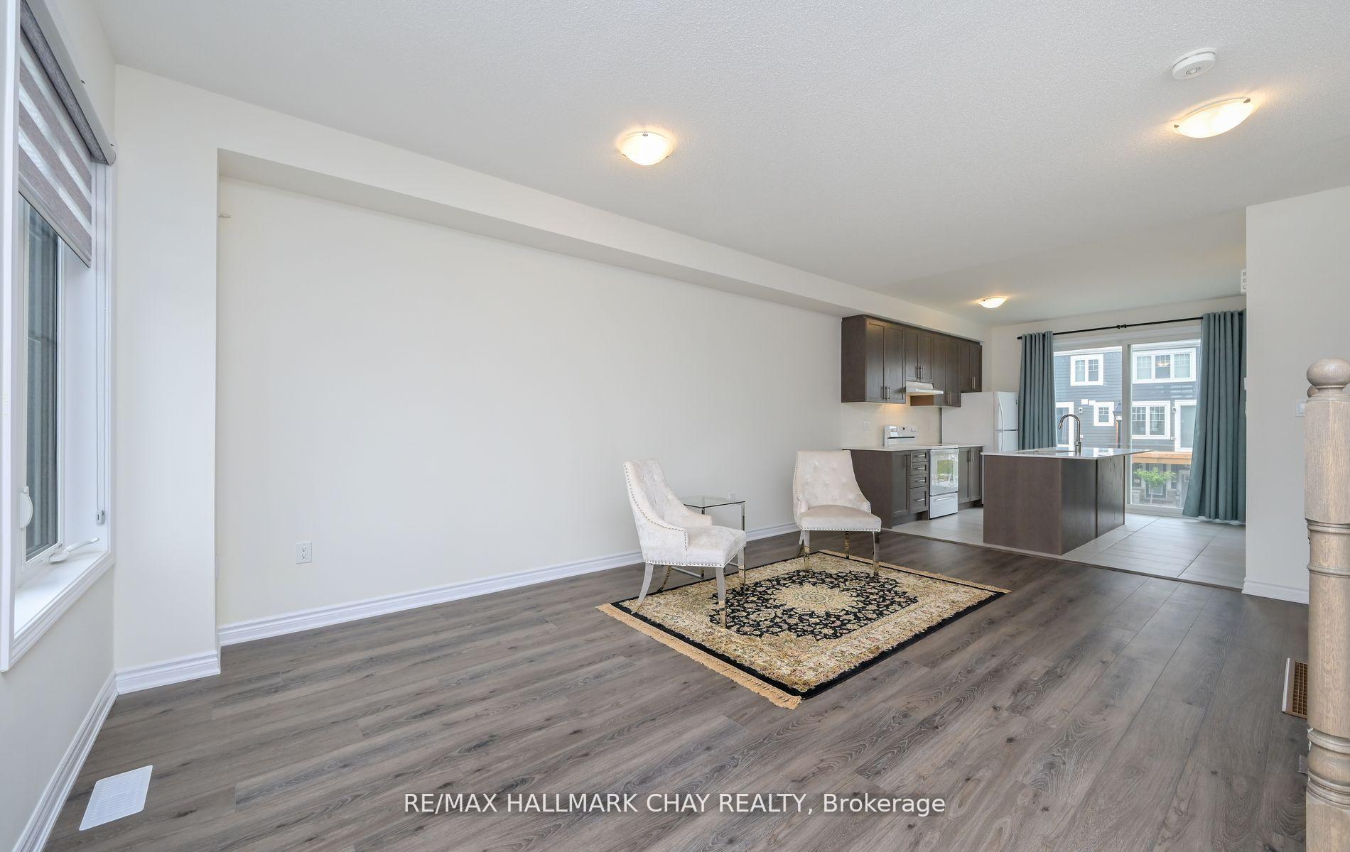 Photo 4 of 22 Abby Drive, Wasaga Beach — HOMEH