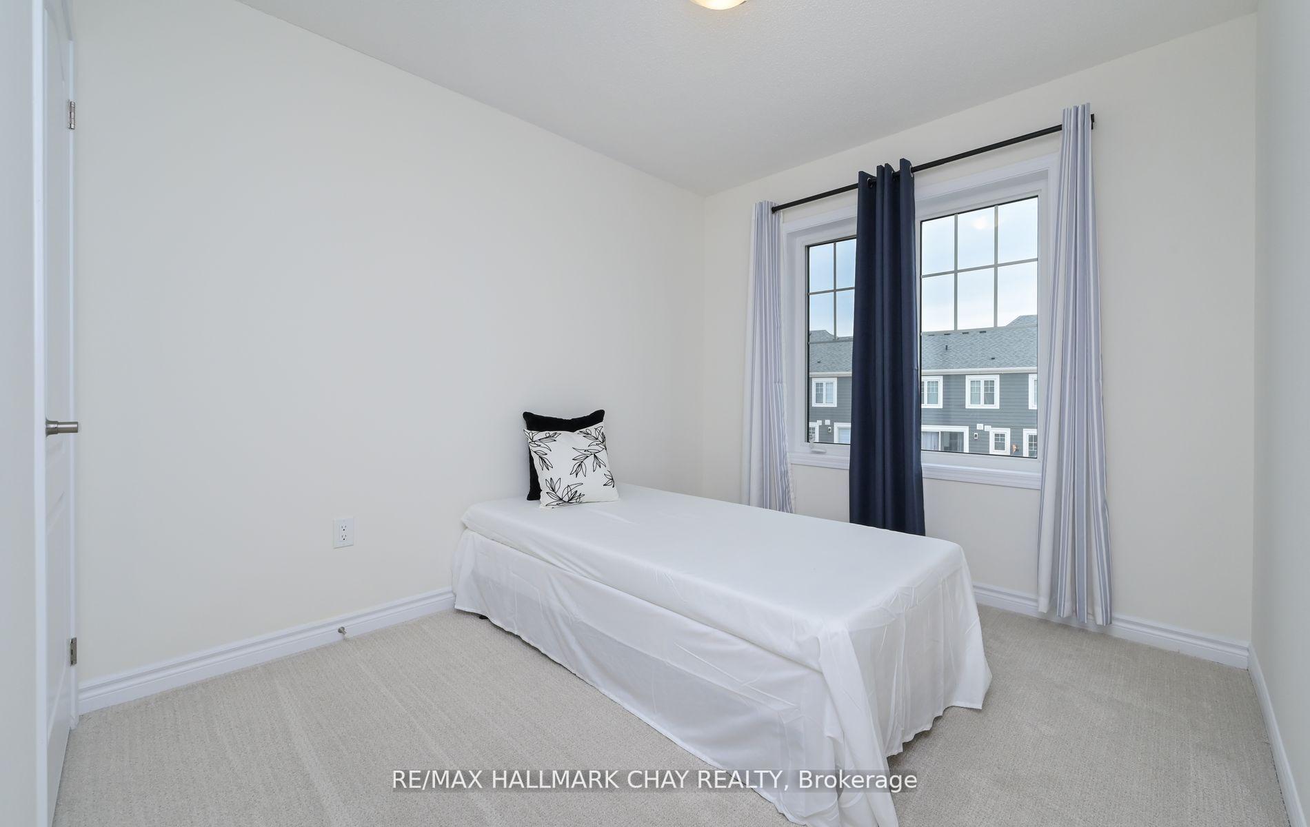Photo 8 of 22 Abby Drive, Wasaga Beach — HOMEH