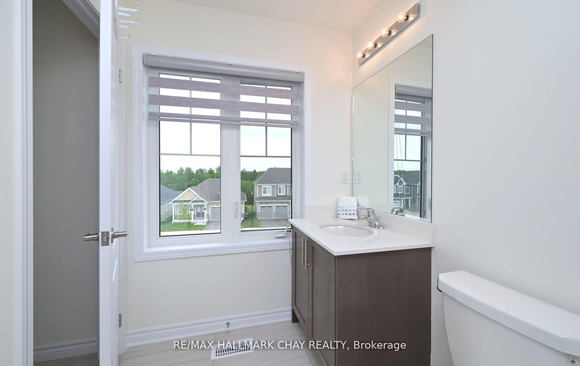 Photo 2 of 22 Abby Drive, Wasaga Beach — HOMEH