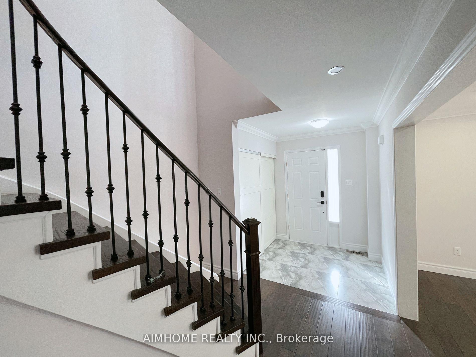 Photo 3 of 104 Beck Drive, Markham, Raymerville — HOMEH