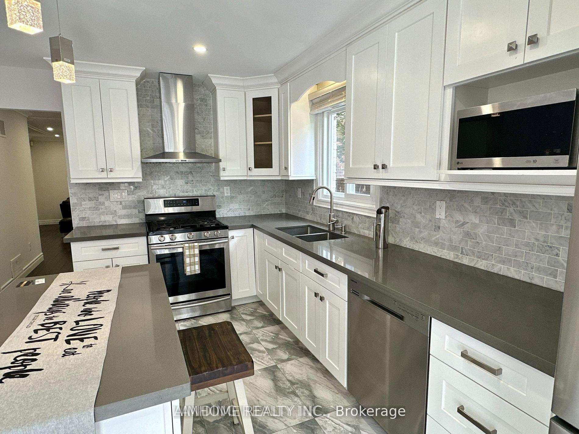 Photo 2 of 104 Beck Drive, Markham, Raymerville — HOMEH