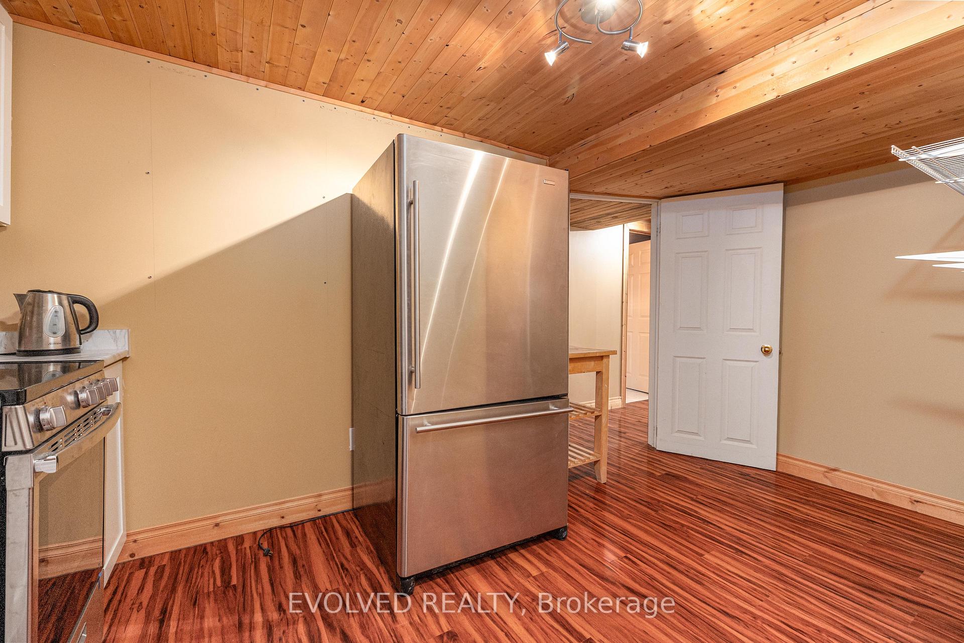 Photo 3 of Unit Lower level, 40 Rosemount Avenue, Markham, Thornhill — HOMEH