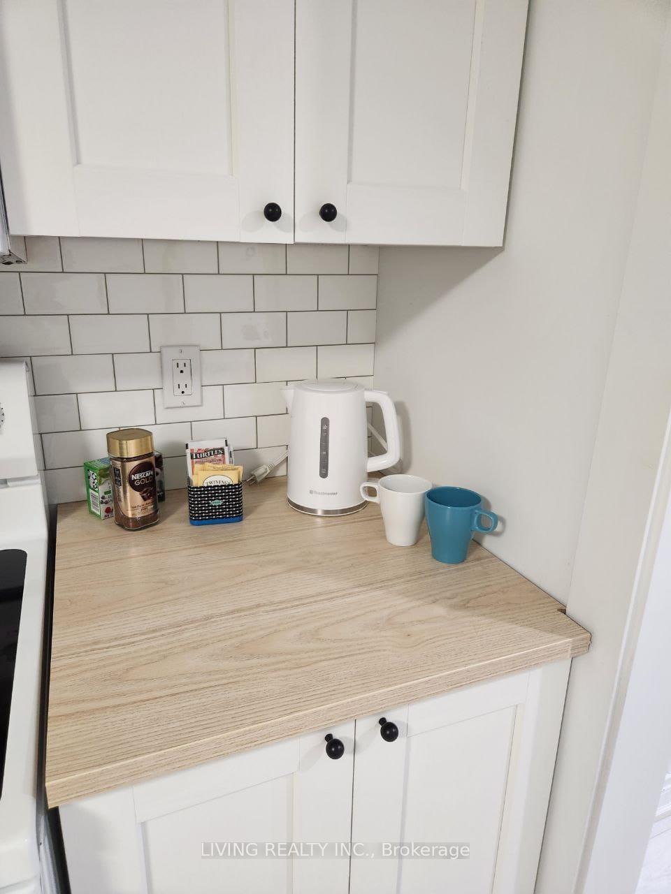 Photo 4 of Unit Bsmt, 23 Charnwood Place, Markham, Aileen-Willowbrook — HOMEH
