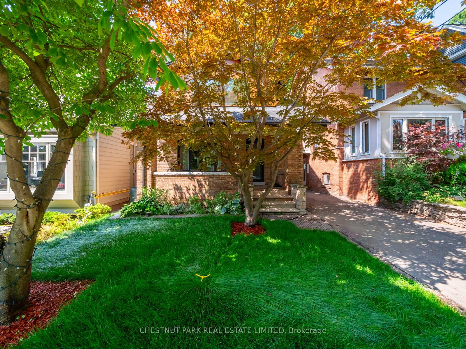 Photo 4 of 14 Southwood Drive, Toronto, The Beaches — HOMEH