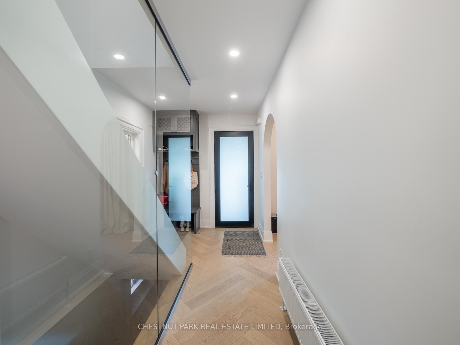 Photo 17 of 14 Southwood Drive, Toronto, The Beaches — HOMEH
