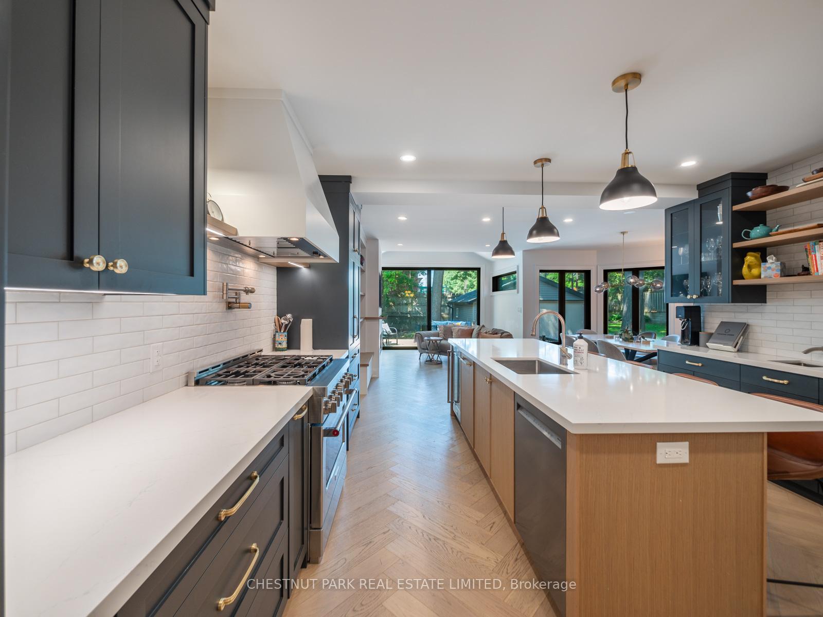 Photo 8 of 14 Southwood Drive, Toronto, The Beaches — HOMEH