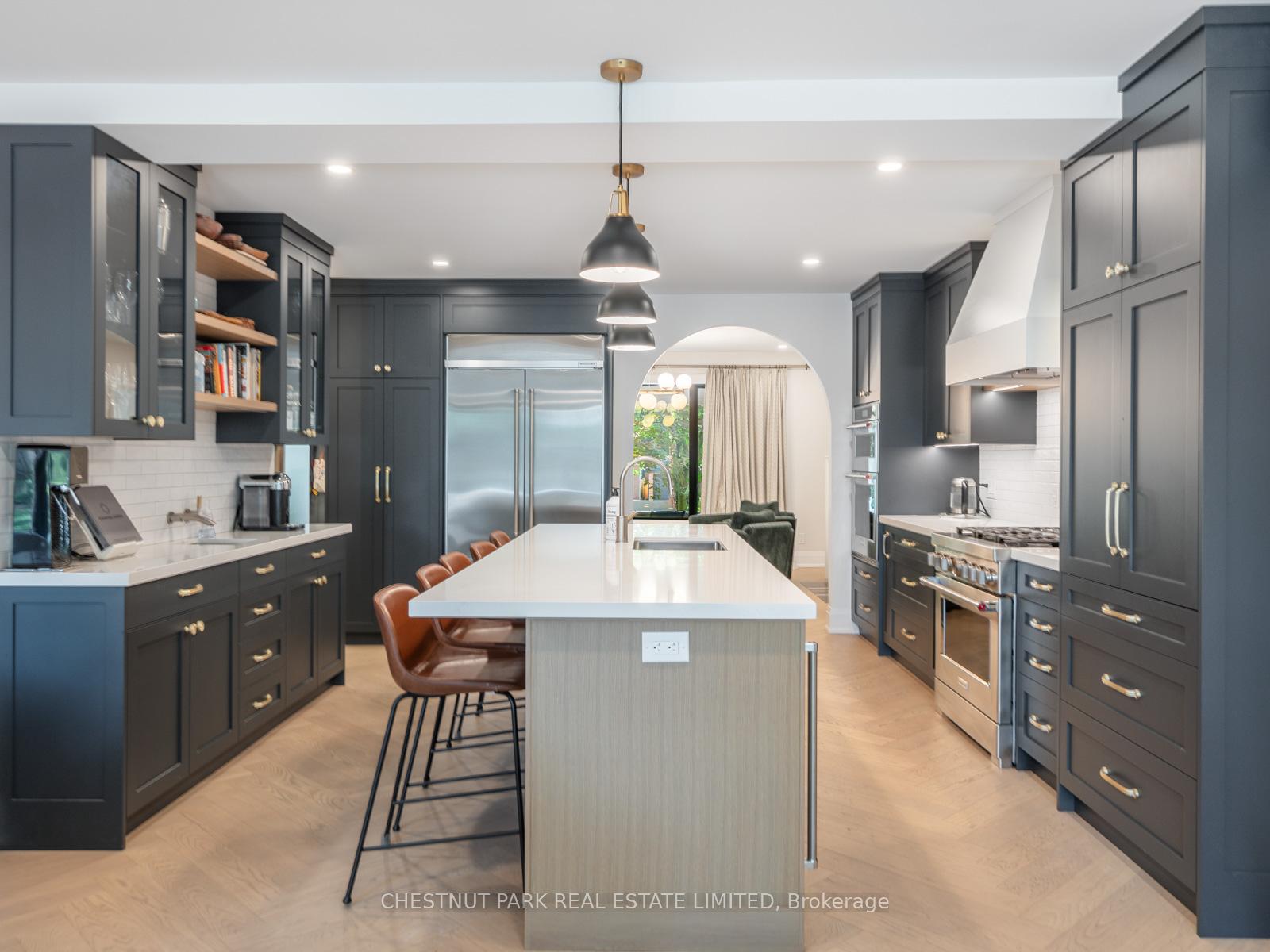 Photo 10 of 14 Southwood Drive, Toronto, The Beaches — HOMEH