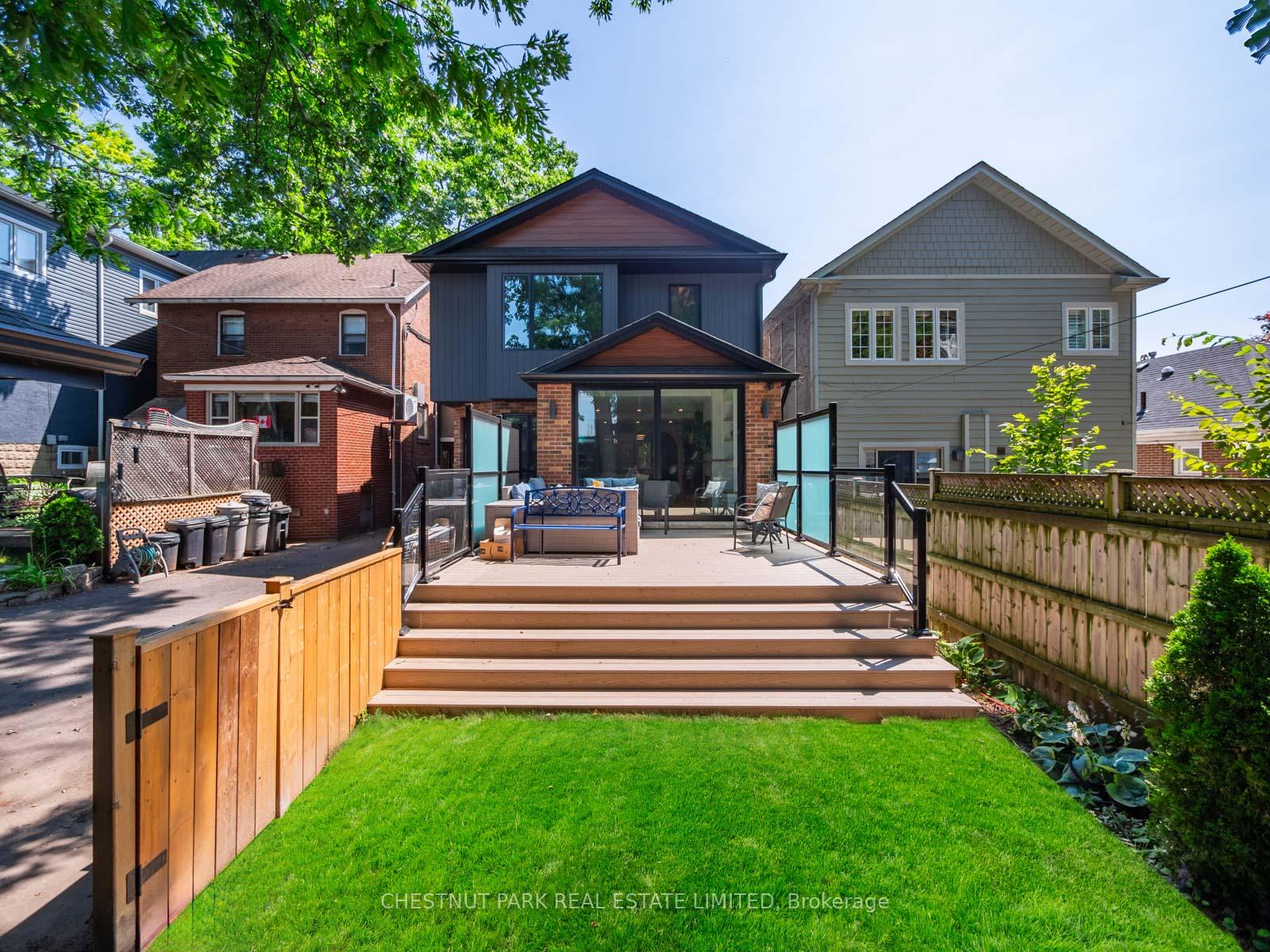 Photo 6 of 14 Southwood Drive, Toronto, The Beaches — HOMEH
