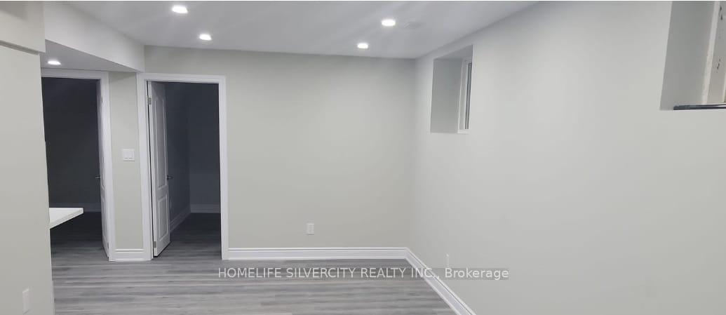 Front of Unit Bsmt, 25 Lyle Way